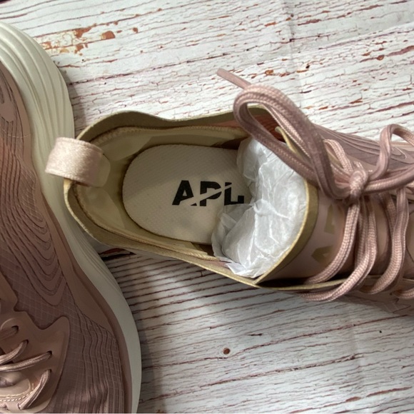 New APL Streamline Sneakers in Rose Dust/Champagne/White Sz 10.5 - Picture 7 of 11